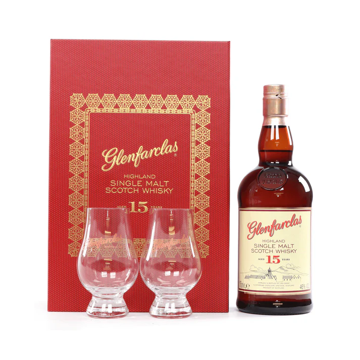 Glenfarclas 15 Year Old Single Malt Scotch Whisky + 2 Glencairn Glasses Gift Pack 700ml